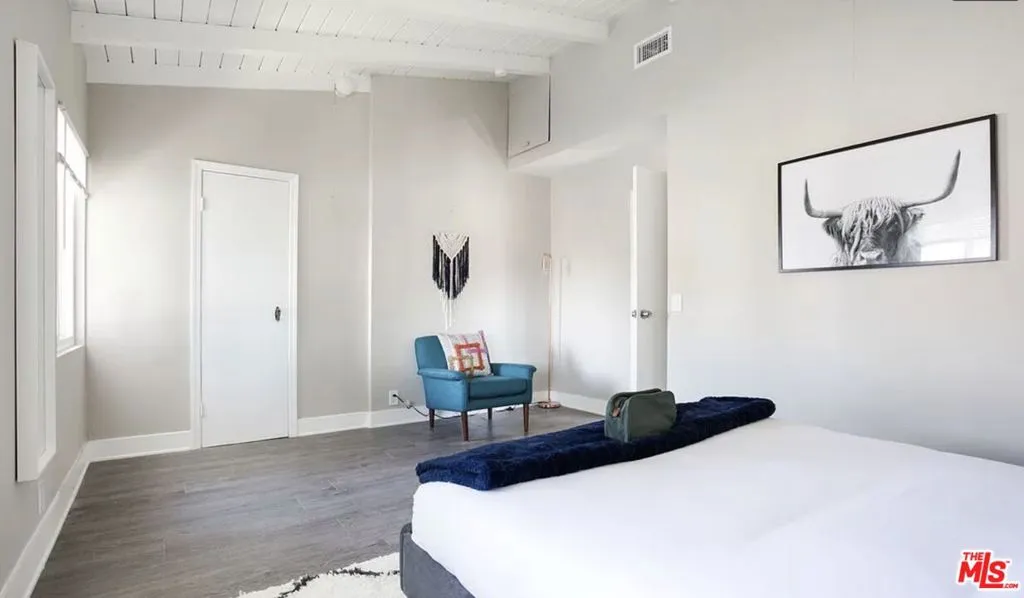 8100 W 83rd Street, Playa Del Rey, California 90293 home-pic-11